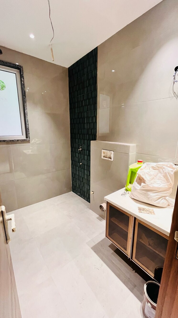 Bathroom, ansal-api-esencia 4 Bedroom 240 Sq.Yd. Builder Floor In Sector 67 Gurgaon 8841149