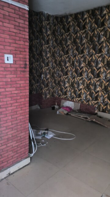Furnished Amenities in 3 BHK Apartment at Upper Bazaar – for Rent