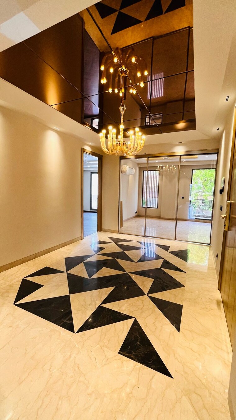 Bedroom, ansal-api-versalia 4 Bedroom 300 Sq.Yd. Builder Floor In Sector 67a Gurgaon 8841170