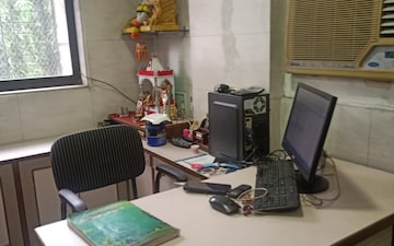 Office Space For Rent in Shreeji Arcade, Panch Pakhadi