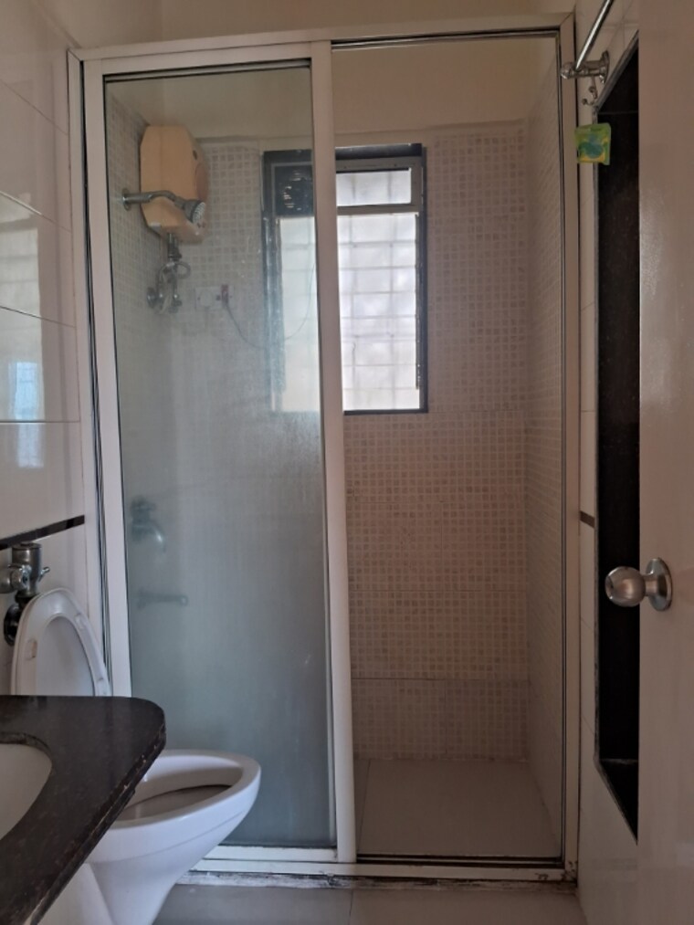 Bathroom, dosti-florentine 2 Bedroom 997 Sq.Ft. Apartment In Wadala Mumbai 8841209