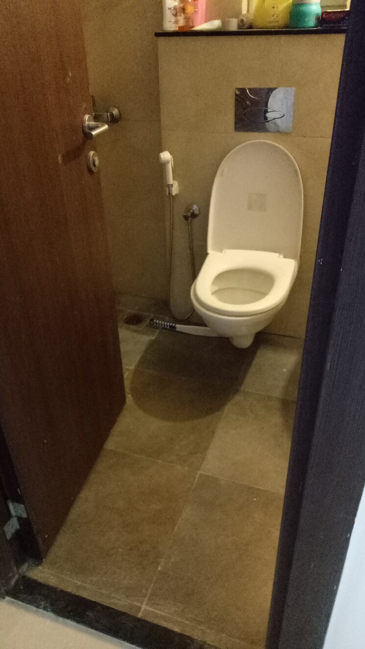 Bathroom, mahindra-antheia 2 Bedroom 1000 Sq.Ft. Apartment In Pimpri Pune 8841200