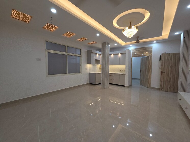  Parking, vasundhara sector 5 3 Bedroom 1650 Sq.Ft. Builder Floor In Vasundhara Sector 5 Ghaziabad 8841228