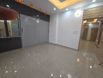 3 BHK Builder Floor for Sale in Vasundhara Sector 5, Ghaziabad