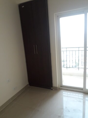 Room in 3 BHK Apartment at Saviour Green Arch, Tech Zone 4 Greater Noida – for Sale