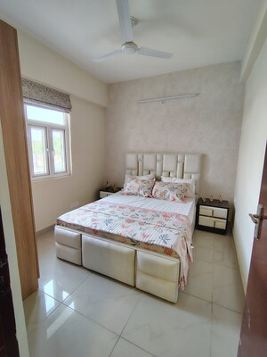 Room in 2 BHK Apartment at Aditya World City, Shahpur Bamheta – for Sale