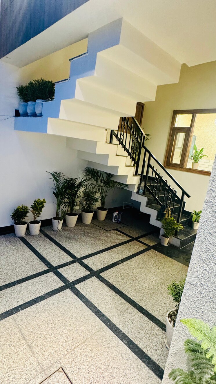 Gym, sector 124 3 Bedroom 105 Sq.Yd. Villa In Sector 124 Mohali 8841226