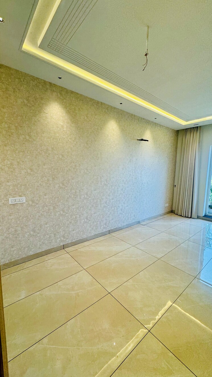 Room, sector 124 3 Bedroom 105 Sq.Yd. Villa In Sector 124 Mohali 8841226