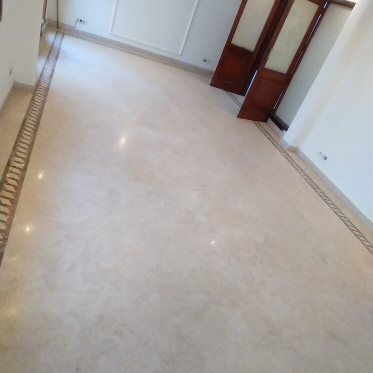 Room, dlf phase i 3 Bedroom 500 Sq.Ft. Builder Floor In Dlf Phase I Gurgaon 8841410