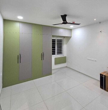 Room in 2 BHK Apartment at Rajapushpa Provincia, Narsingi – for Rent