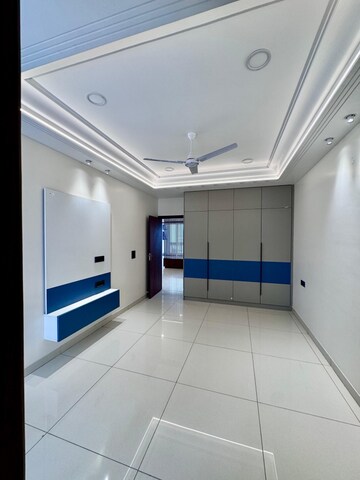 Building Lobby in 3 BHK Builder Floor at Sector 127 – for Sale