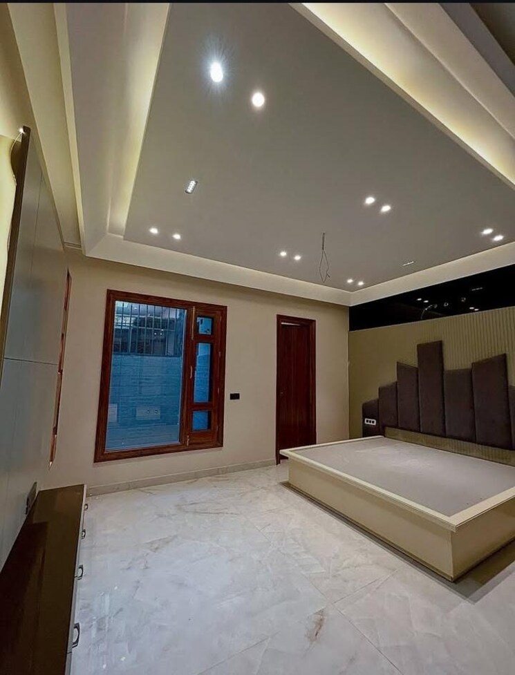 Room, sector 35 2 Bedroom 1800 Sq.Ft. Builder Floor In Sector 35 Faridabad 8841421