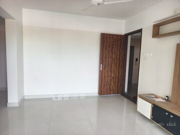 Room in 3 BHK Apartment at Pmg – for Rent