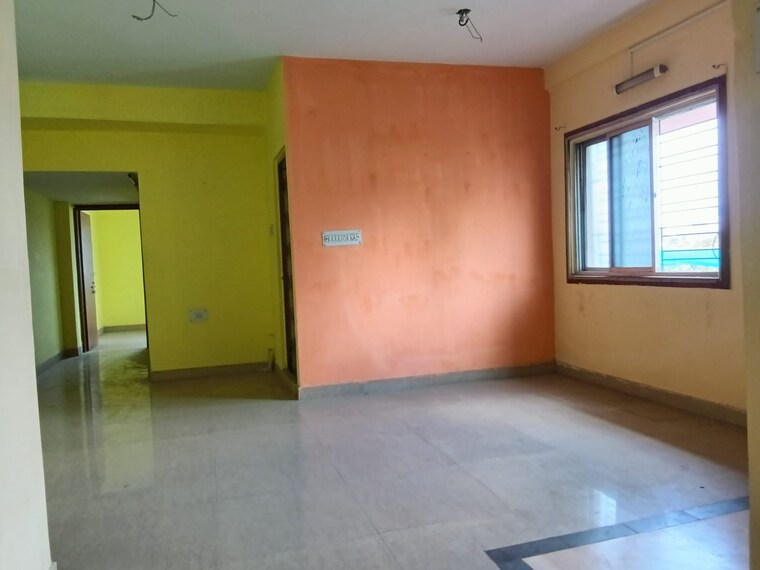 Room, prince anwar shah road 3 Bedroom 1150 Sq.Ft. Apartment In Prince Anwar Shah Road Kolkata 8841435