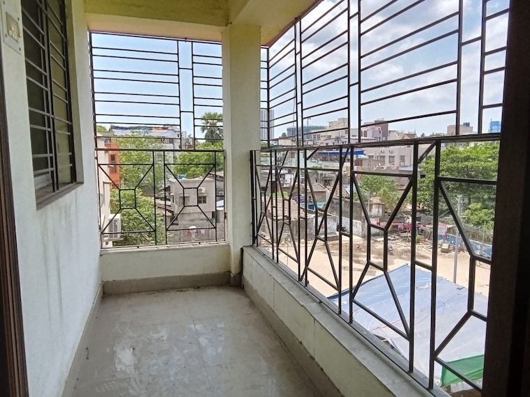 Balcony, prince anwar shah road 3 Bedroom 1150 Sq.Ft. Apartment In Prince Anwar Shah Road Kolkata 8841435