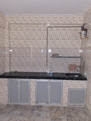 Furnished Amenities in 1 BHK Apartment at Indralok CHS Kandivali, Kandivali West – for Rent
