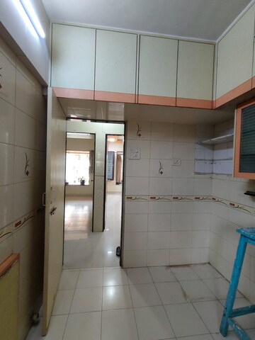 Bathroom in 1 BHK Apartment at Jeevan Saukhya, Kandivali West – for Rent