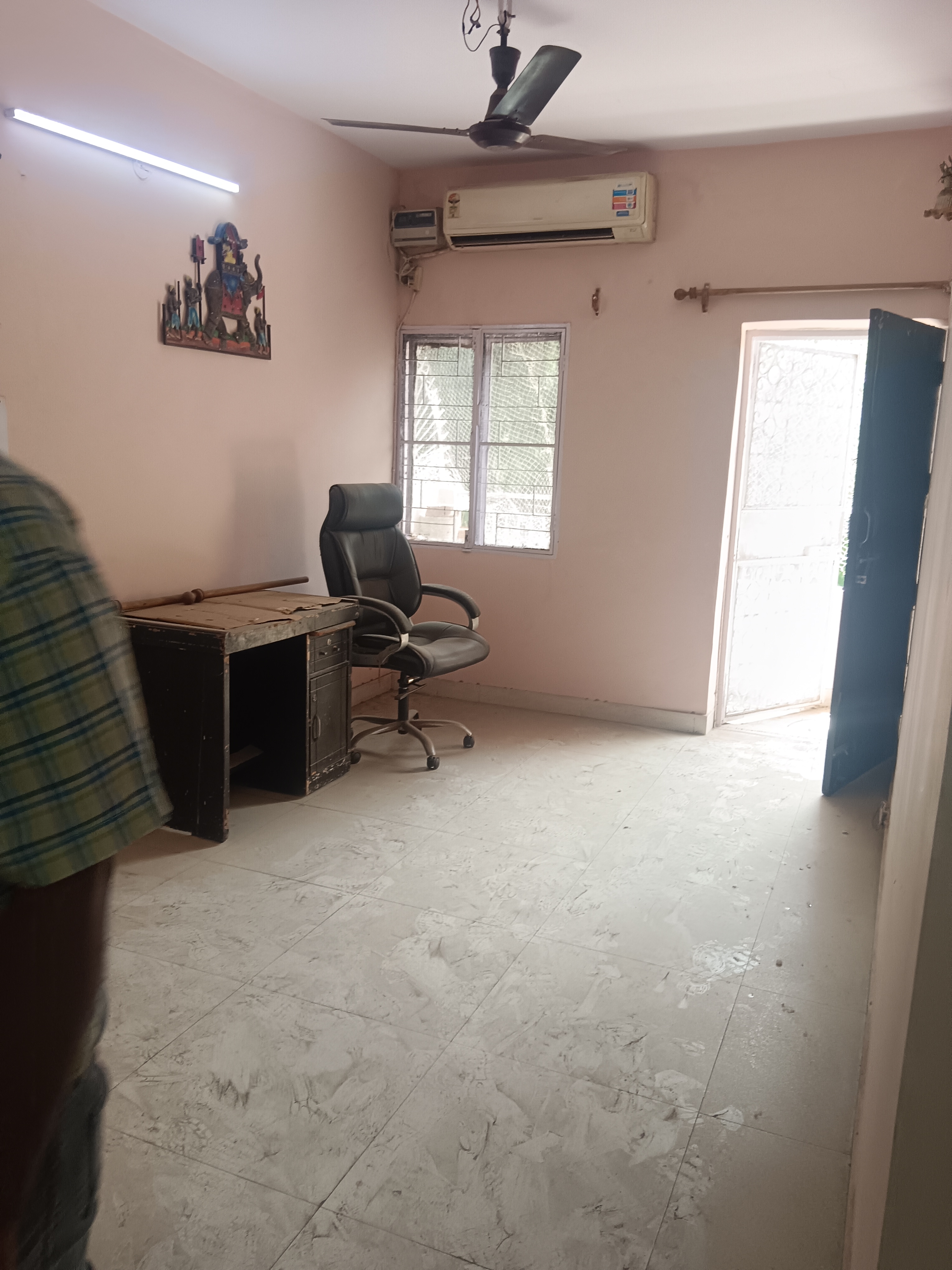 2 BHK Apartment For Rent in RWA Pocket R Dilshad Garden