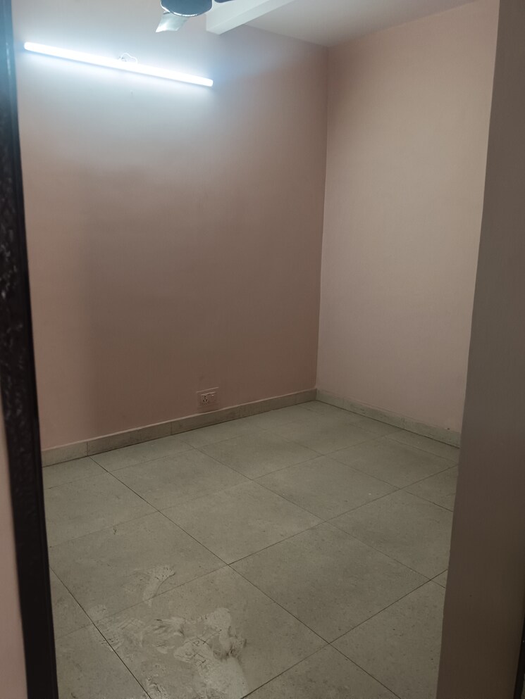 Room, rwa-pocket-r-dilshad-garden 2 Bedroom 950 Sq.Ft. Apartment In Dilshad Garden Delhi 8841584