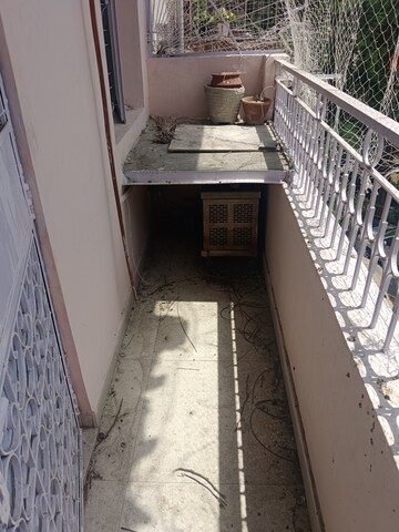 Balcony in 2 BHK Apartment at RWA Pocket R Dilshad Garden, Dilshad Garden – for Rent