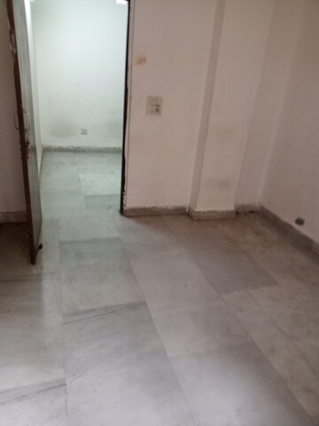 Room in 1 BHK Builder Floor at Paryavaran Complex – for Rent