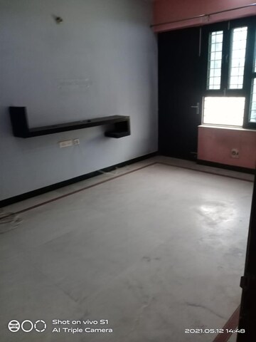 Room in 6 BHK Independent House at Ashoka Enclave – for Sale