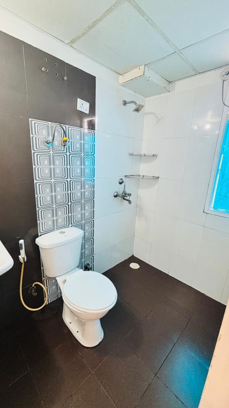 Bathroom, express-zenith 2 Bedroom 608 Sq.Ft. Apartment In Sector 77 Noida 8841536