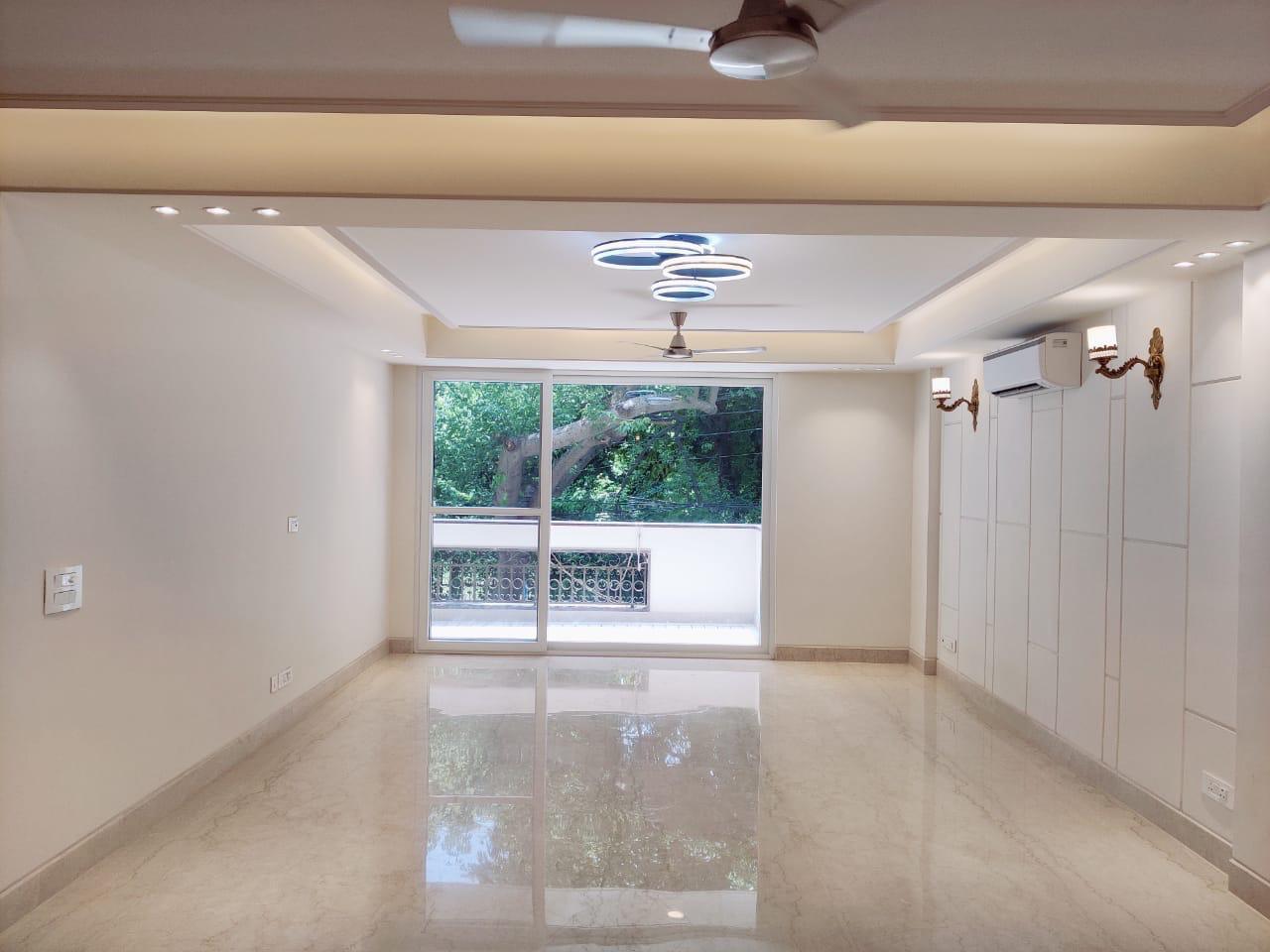 4 BHK + Servant Room Builder Floor For Rent in Sarvodaya Enclave 