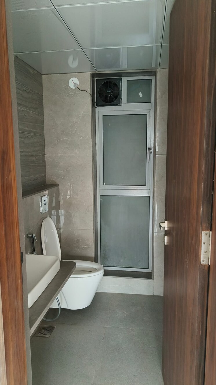 Bathroom, pimple saudagar 3 Bedroom 1850 Sq.Ft. Apartment In Pimple Saudagar Pune 8841565
