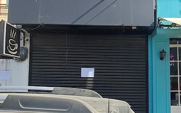 Shop For Rent in Aliganj