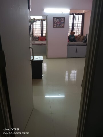 Room in 1.5 BHK Apartment at Makarba – for Rent