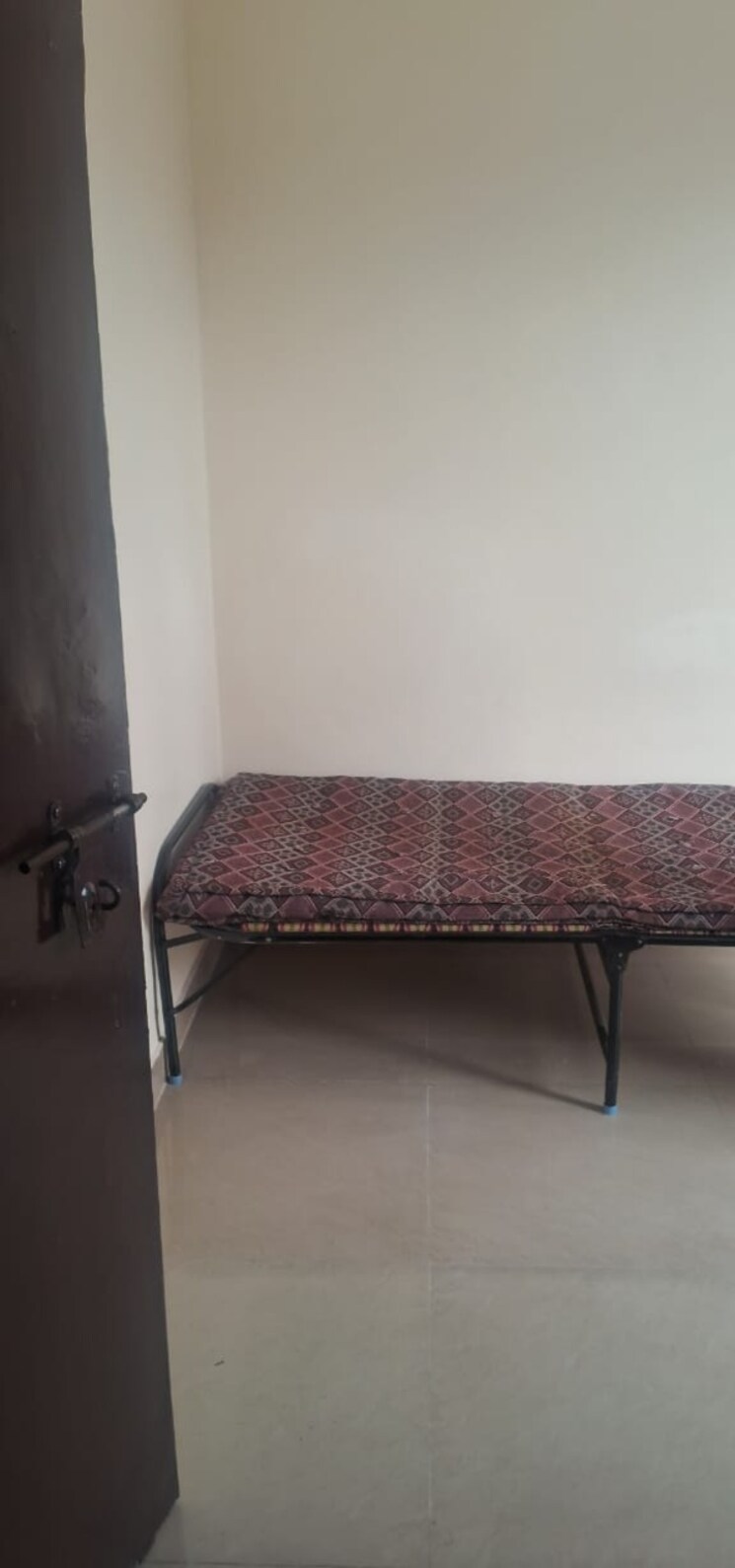 Bedroom, chilla 1.5 Bedroom 450 Sq.Ft. Independent House In Chilla Delhi 8841564