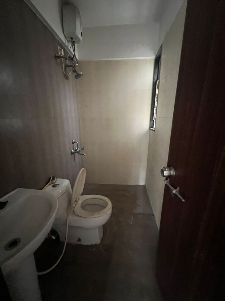 Bathroom, adi-horizons 3 Bedroom 1050 Sq.Ft. Apartment In Wakad Pune 8841598