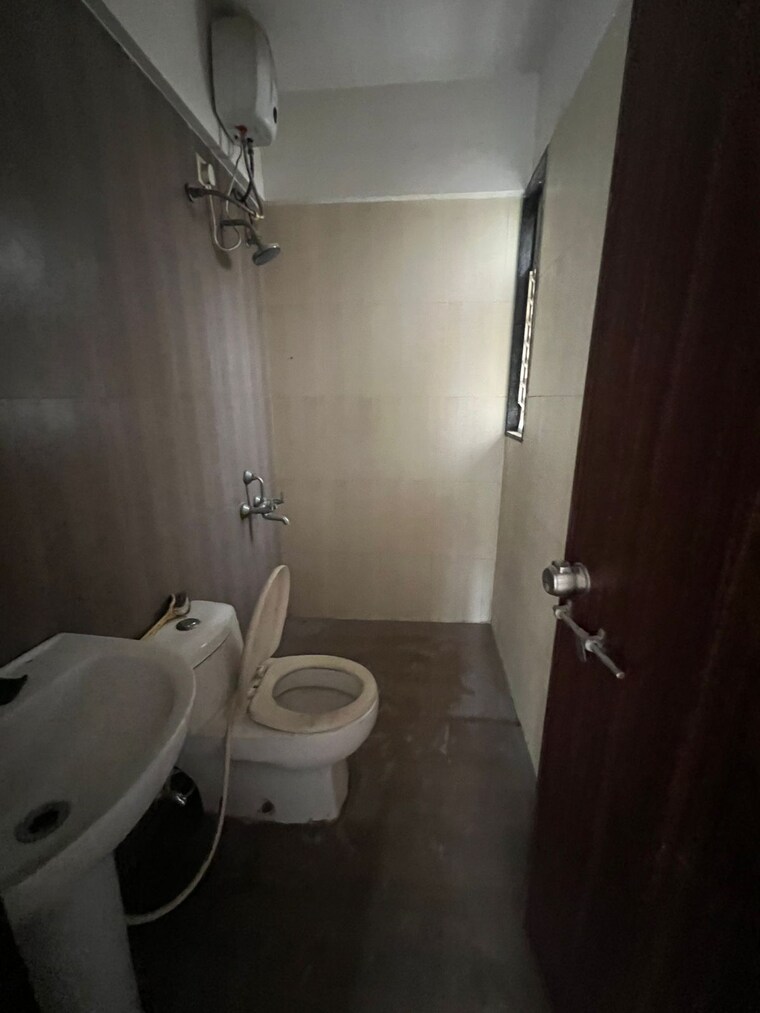 Bathroom, adi-horizons 3 Bedroom 1050 Sq.Ft. Apartment In Wakad Pune 8841598