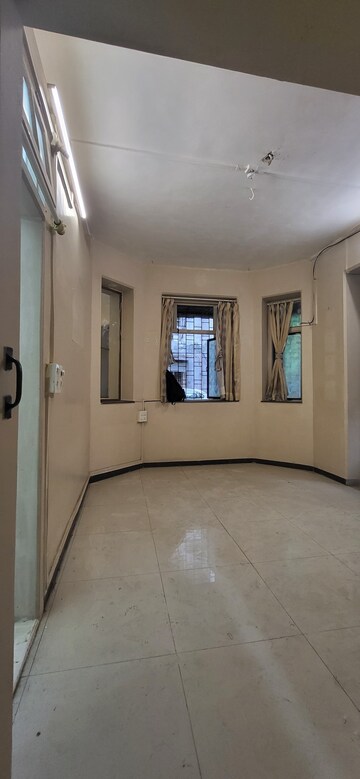 2 BHK Apartment For Rent in Coronation Mansion, Dadar East