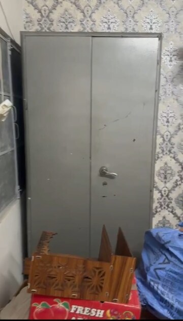 Furnished Amenities in 2 BHK Apartment at RWA Pocket R Dilshad Garden, Dilshad Garden – for Rent