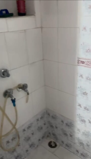 Bathroom in 2 BHK Apartment at RWA Pocket R Dilshad Garden, Dilshad Garden – for Rent
