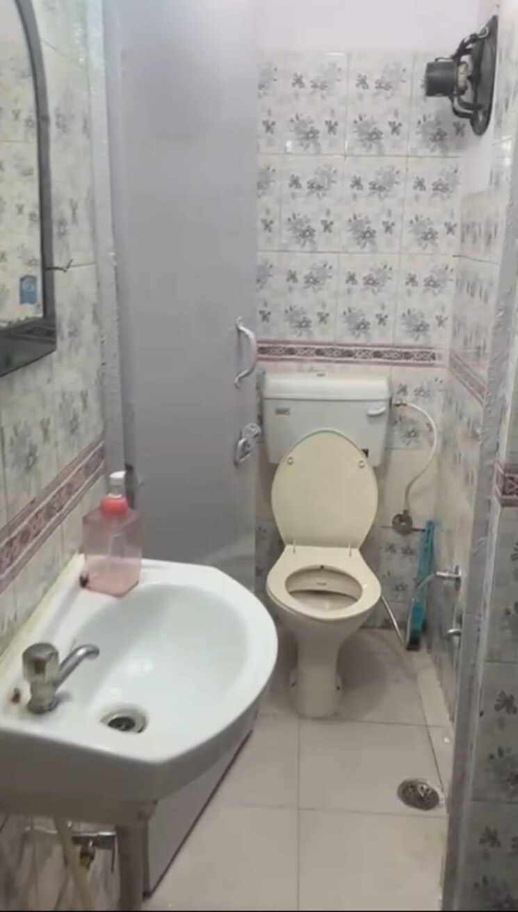 Bathroom, rwa-pocket-r-dilshad-garden 2 Bedroom 1050 Sq.Ft. Apartment In Dilshad Garden Delhi 8841691