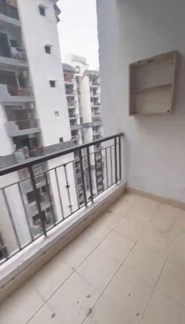 Balcony, mahagun-mahagunpuram 3 Bedroom 969 Sq.Ft. Apartment In Shastri Nagar Ghaziabad 8841697