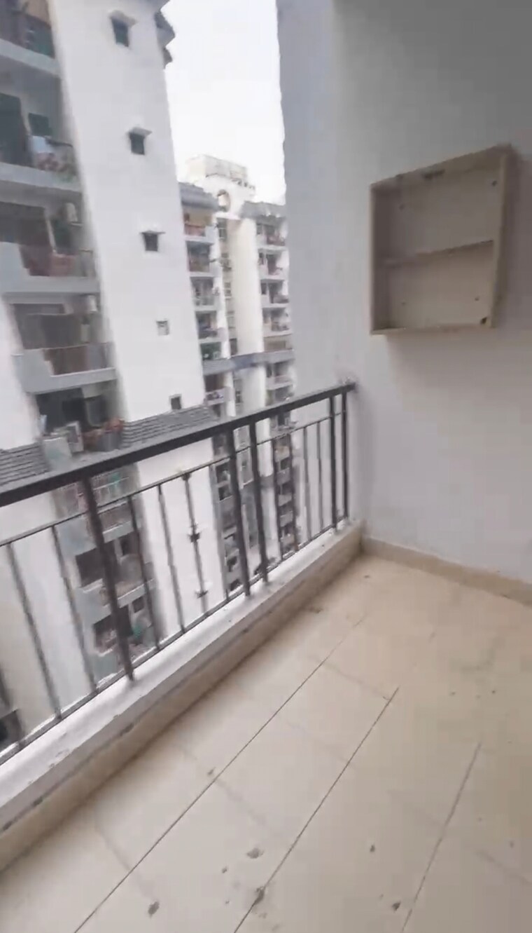 Balcony, mahagun-mahagunpuram 3 Bedroom 969 Sq.Ft. Apartment In Shastri Nagar Ghaziabad 8841697