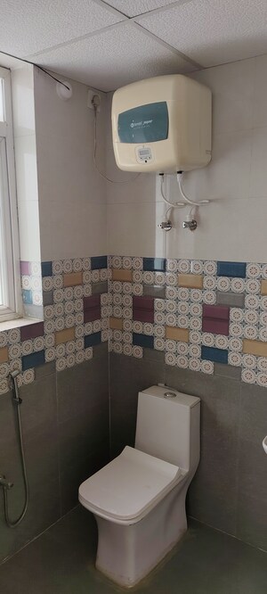 Master Bedroom in 3.5 BHK Apartment at Ansal Celebrity Meadows, Sushant Golf City – for Sale