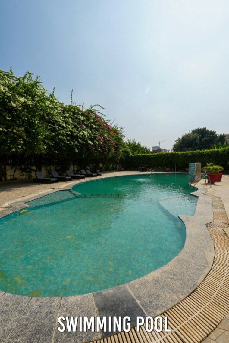Swimming Pool, sector 117 3 Bedroom 216 Sq.Yd. Builder Floor In Sector 117 Mohali 8841775