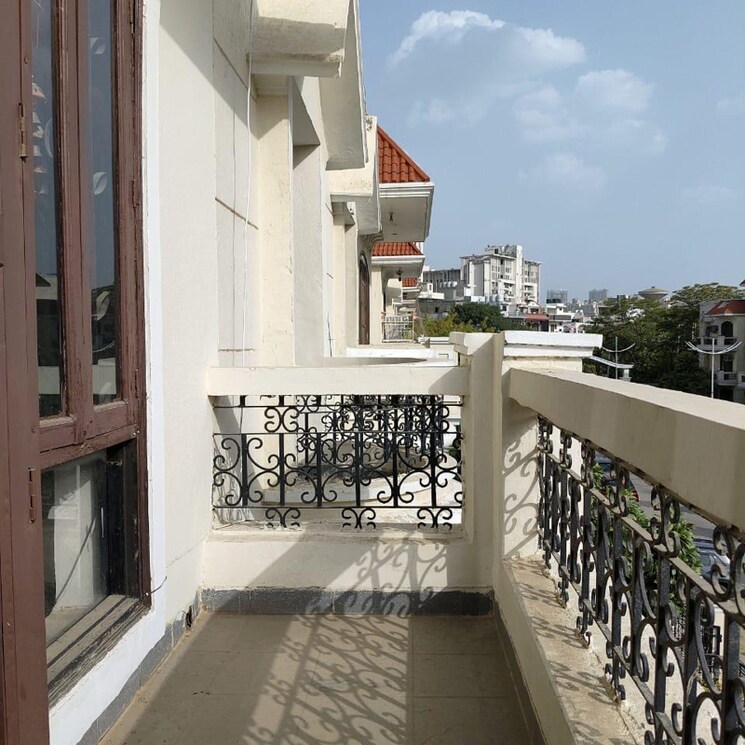 Balcony, m2k-aura 3 Bedroom 1650 Sq.Ft. Apartment In Mayfield Garden Gurgaon 8841755