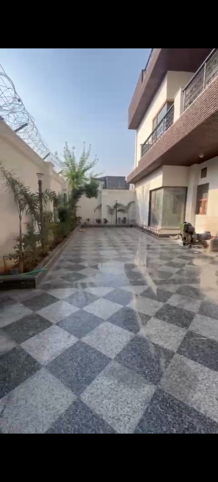 Exterior View, chattarpur 5 Bedroom 1100 Sq.Yd. Villa In Chattarpur Delhi 8841756