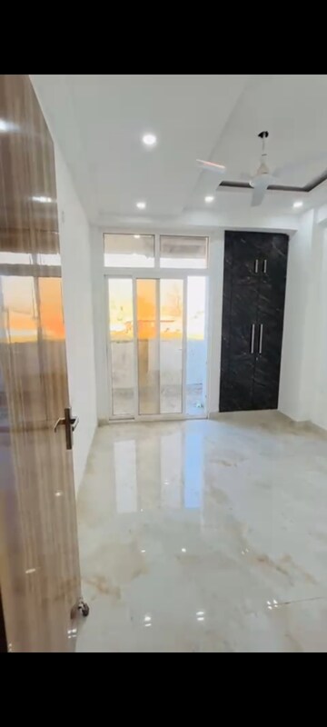 Room in 2.5 BHK Builder Floor at Sector 1 Greater Noida – for Sale