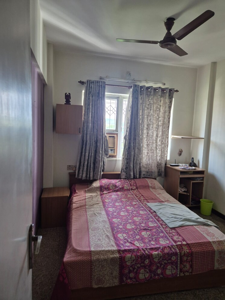 Bedroom, dheeraj-valley 2 Bedroom 950 Sq.Ft. Apartment In Goregaon East Mumbai 8841816