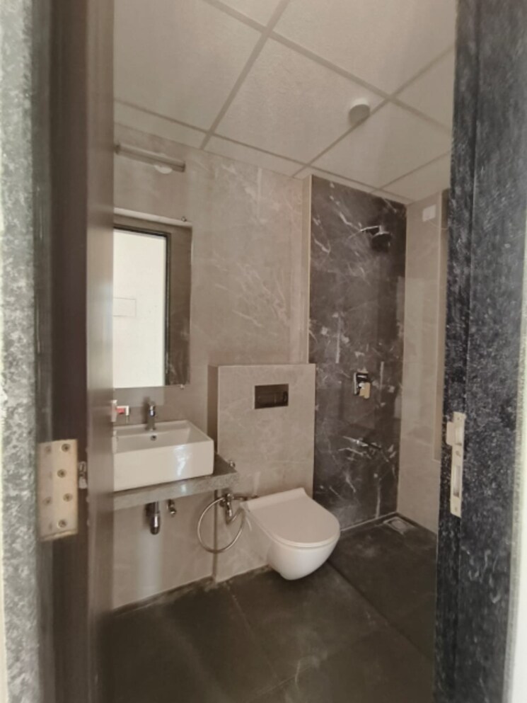 Bathroom, kolte-patil-vaayu 1 Bedroom 442 Sq.Ft. Apartment In Dahisar West Mumbai 8841824