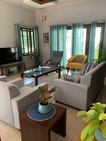 Room in 4 BHK Builder Floor at Dollars Comforts, Rmv 2nd Stage – for Rent