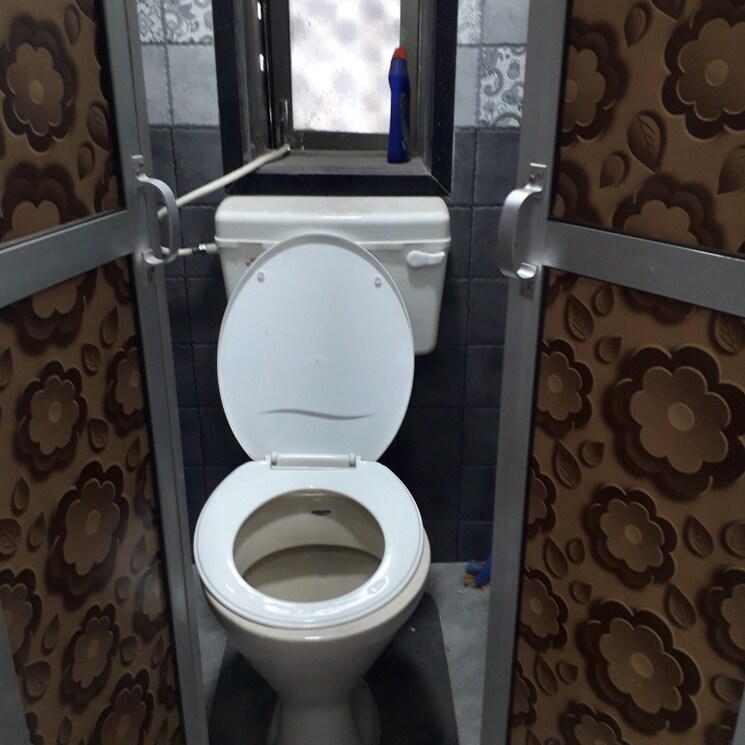 Bathroom, mahalaxmi-chs-worli 1 Bedroom 400 Sq.Ft. Apartment In Worli Mumbai 8841889