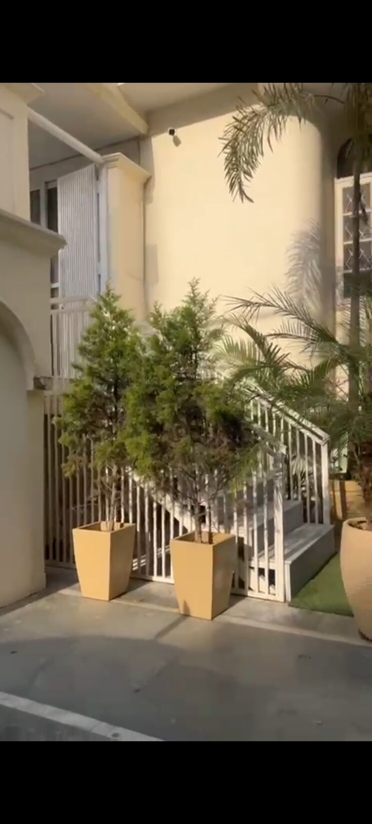 Balcony, greater kailash i 4 Bedroom 300 Sq.Yd. Independent House In Greater Kailash I Delhi 8841871